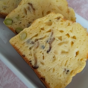 ズッキーニと枝豆のケークサレ